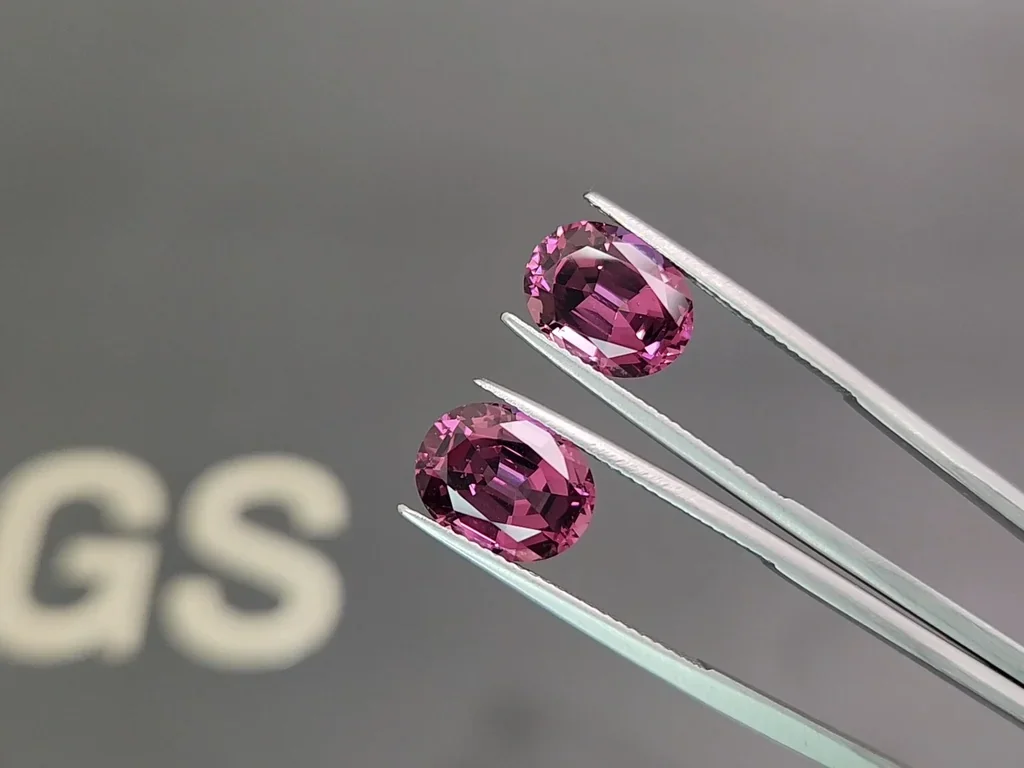 Pair of purple rhodolite oval cut 8.26 carats, Tanzania Image №3