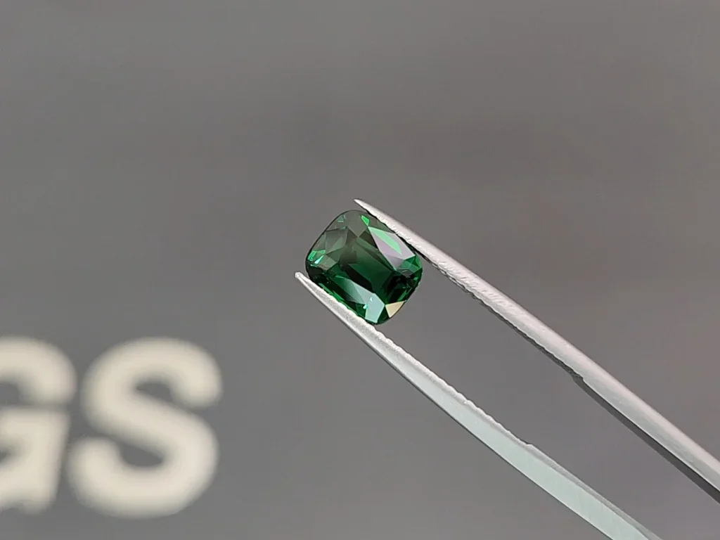 Tsavorite garnet Vivid Green cushion cut  2.58 carats, Tanzania  Image №3