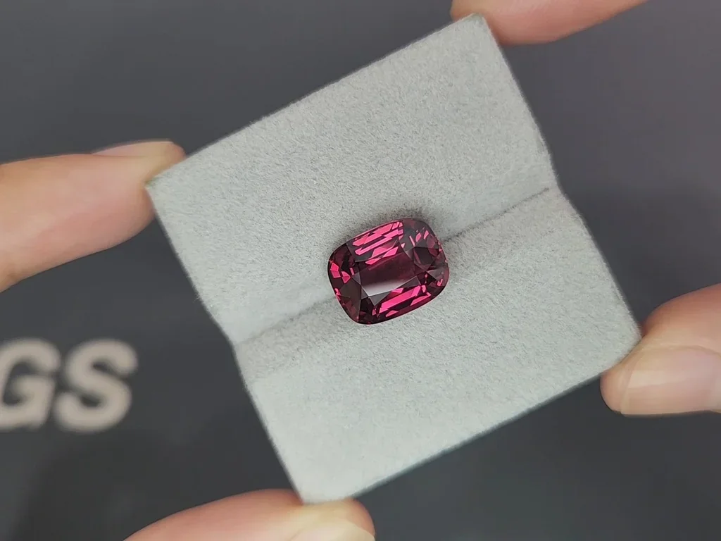Purple garnet cushion cut 7.64 carats, Africa Image №4