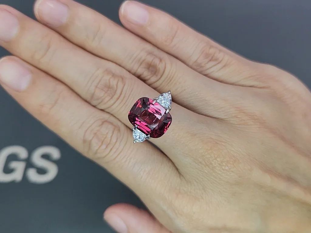 Purple garnet cushion cut 7.64 carats, Africa Image №5