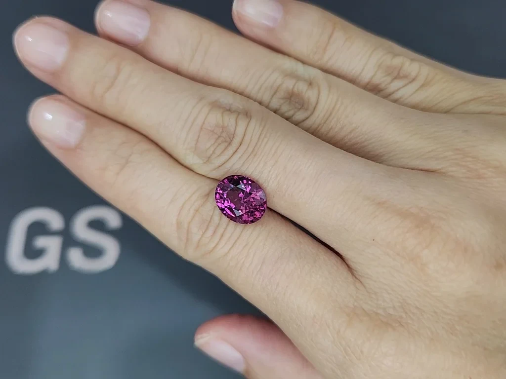 Garnet rhodolite Vivid Pink oval cut 4.34 carats,Tanzania Image №2