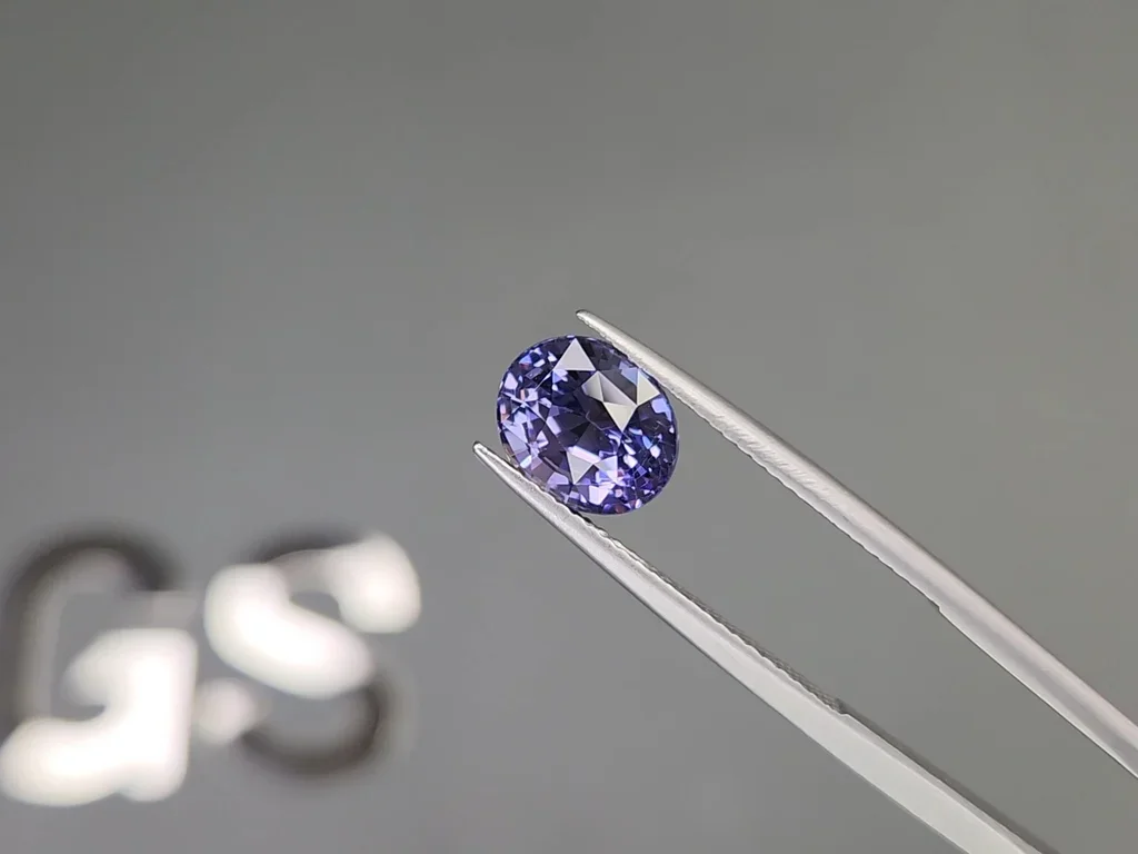 Blue-violet spinel in oval cut 3.00 carats, Tanzania Image №3