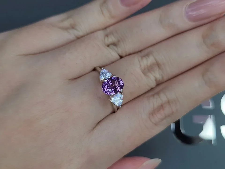 Purple unheated oval cut sapphire 2.03 carats, Madagascar Image №5