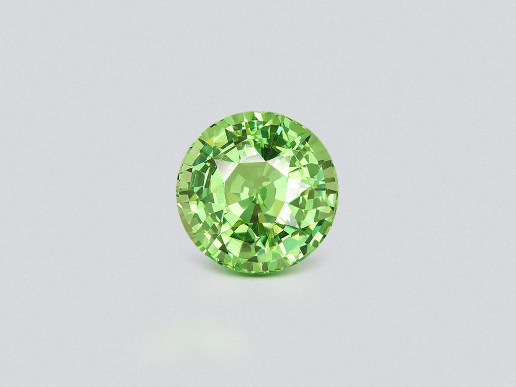 Garnet tsavorite round cut 5.48 carats, Tanzania Image №1