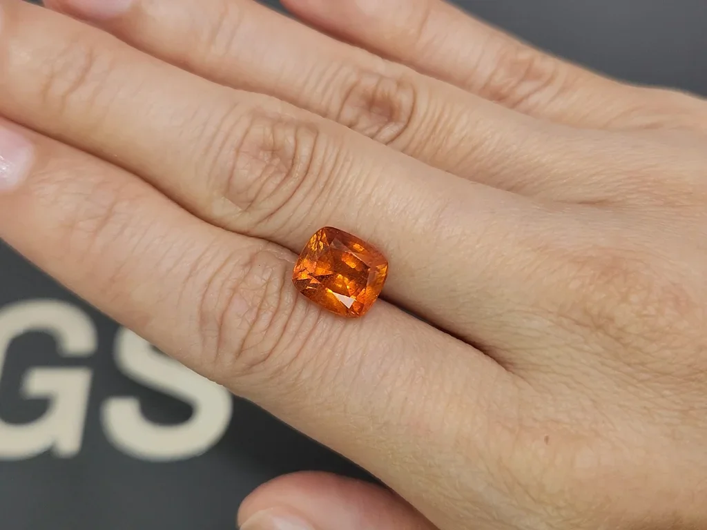 Vivid orange clinohumite in cushion-cut 4.59 carats, Afghanistan Image №2