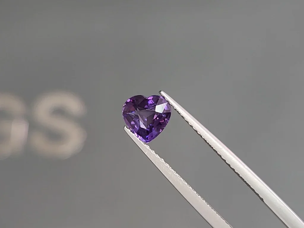 Purple sapphire heart shape 1.16 carats, Madagascar Image №3