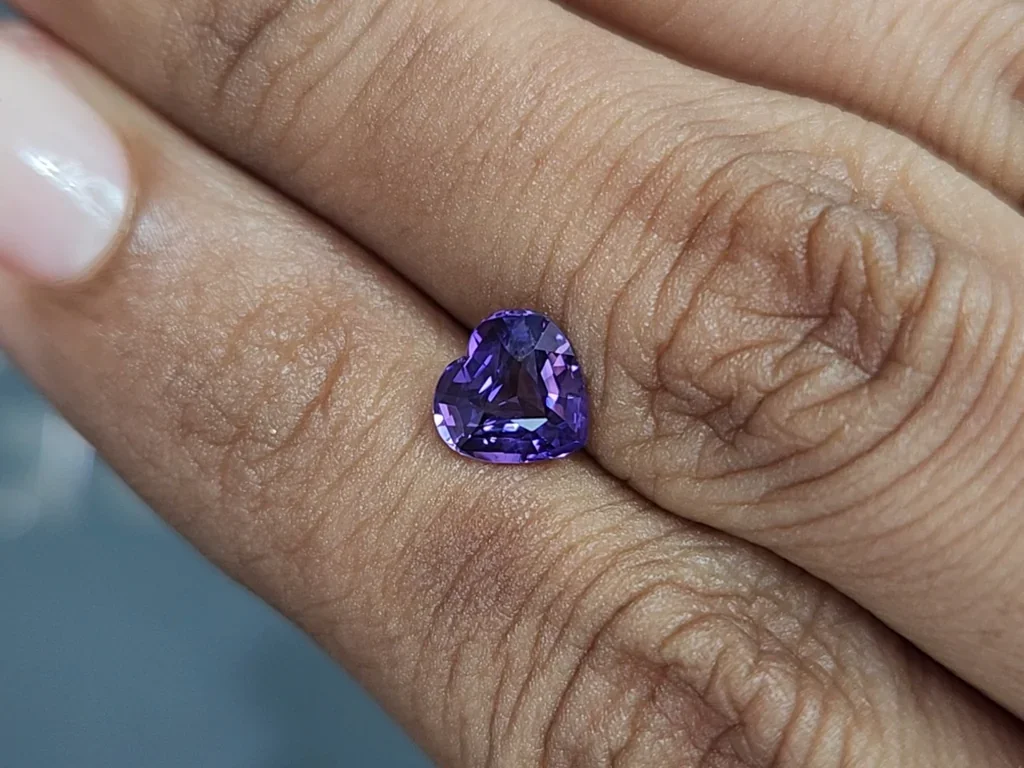 Purple sapphire heart shape 1.16 carats, Madagascar Image №2