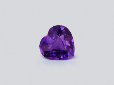 Purple sapphire heart shape 1.16 carats, Madagascar photo