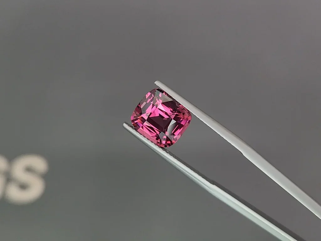 Purple garnet  cushion cut 4.95 carats, Africa Image №3