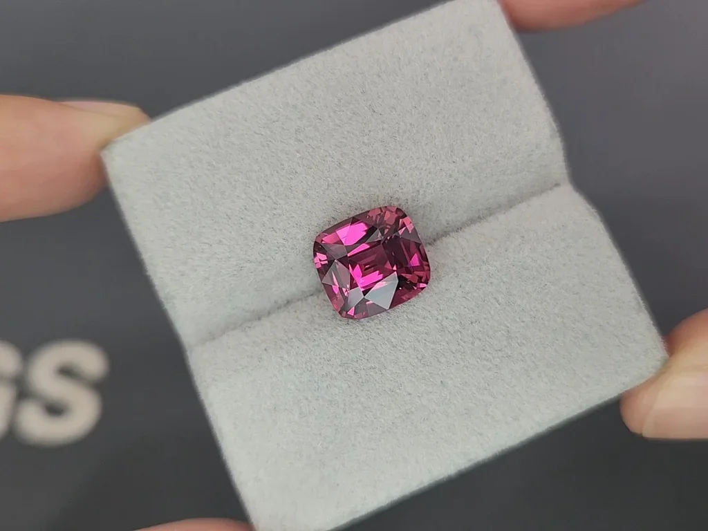 Purple garnet  cushion cut 4.95 carats, Africa Image №4