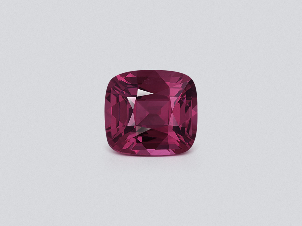 Purple garnet  cushion cut 4.95 carats, Africa Image №1