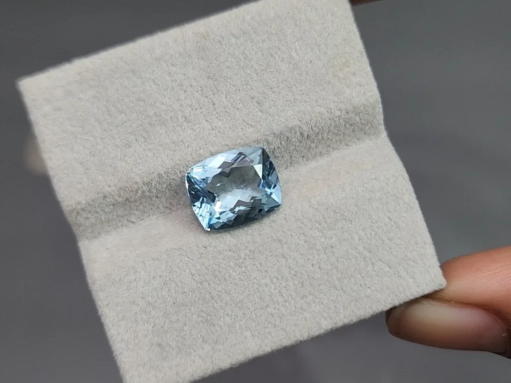 Aquamarine cushion cut 3.48 carats, Madagascar  Image №4