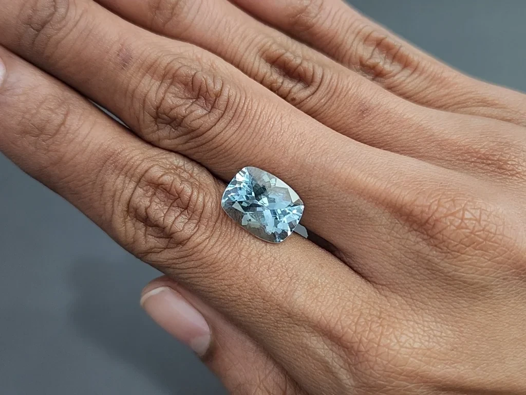 Aquamarine cushion cut 5.27 carats, Madagascar  Image №2