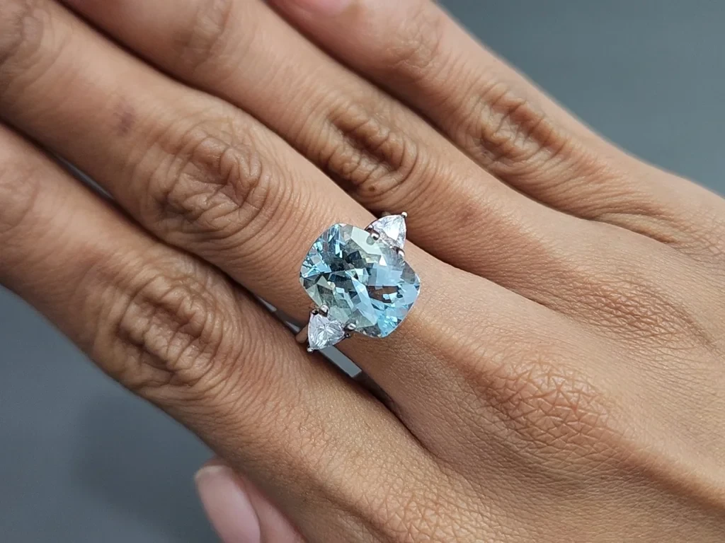 Aquamarine cushion cut 5.27 carats, Madagascar  Image №5