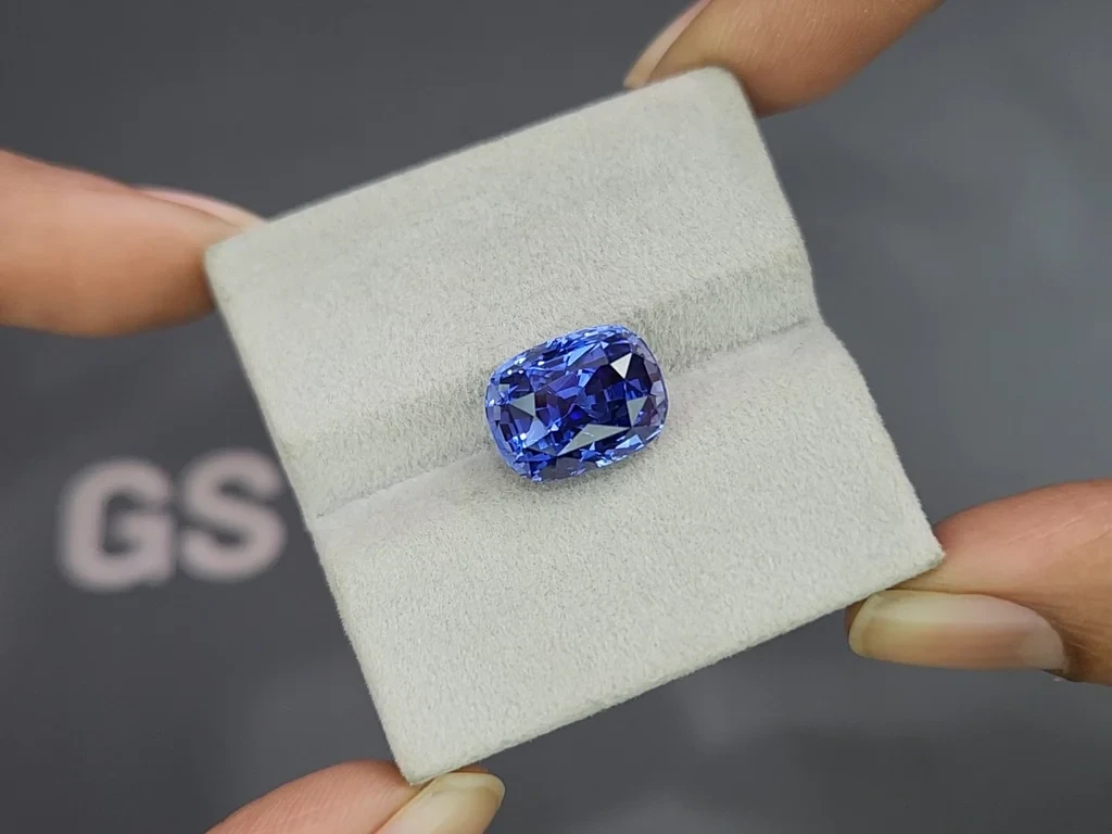 Cornflower Blue Sapphire in cushion cut 10.07 carats, Sri Lanka Image №4