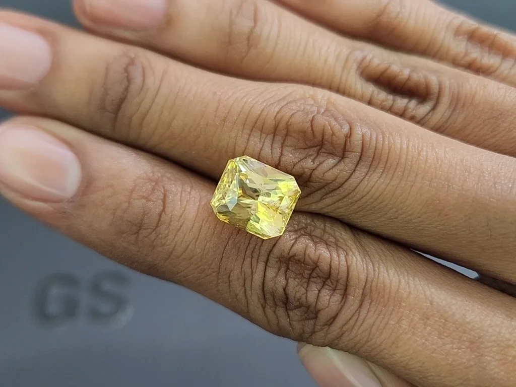 Unheated Vivid Yellow sapphire radiant cut 7.42 carats, Sri Lanka Image №2