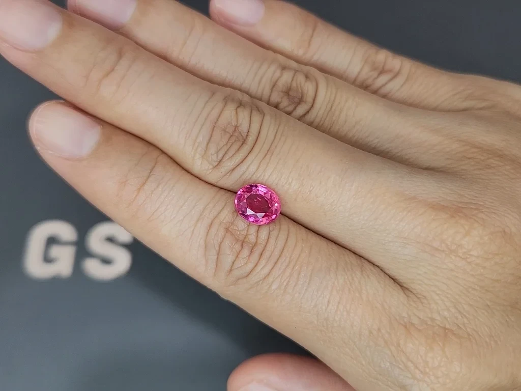 Spinel Vivid Pink oval cut 2.05 carats, Tanzania Image №2