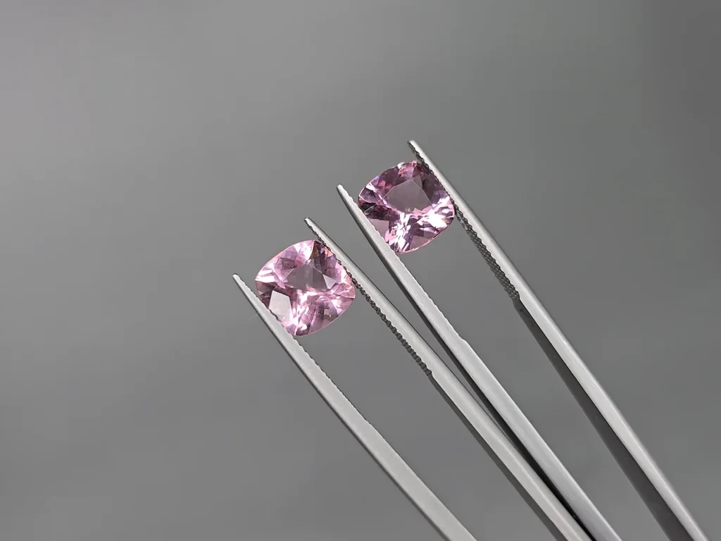 Pair of pink morganites cushion cut 4.99 carats, Africa Image №5