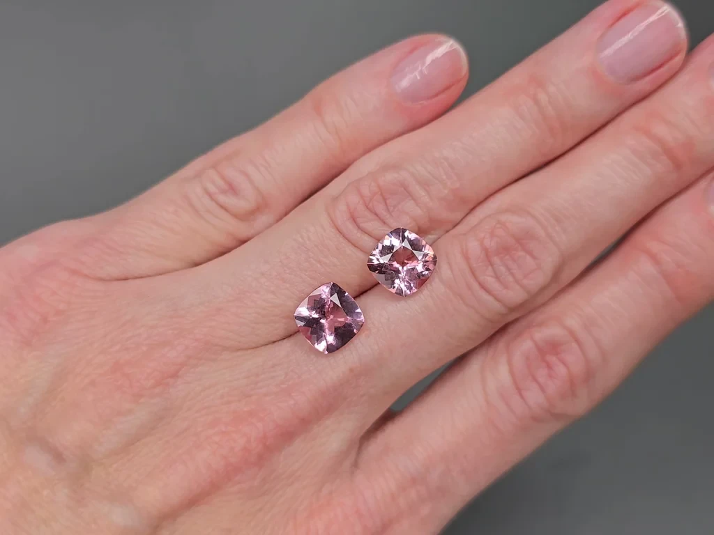 Pair of pink morganites cushion cut 4.99 carats, Africa Image №3