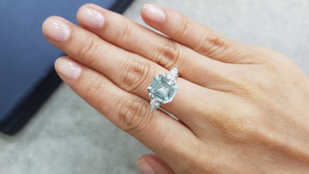 Octagon cut aquamarine 3.49 carats, Madagascar Image №4