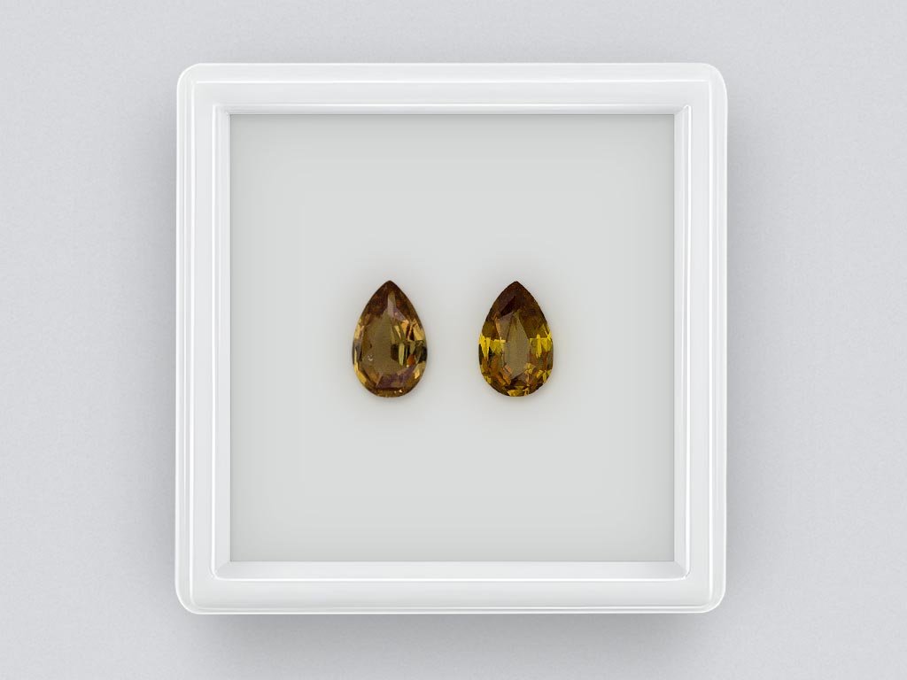 Pair of unheated yellow sapphires pear cut 2.47 carats, Madagascar  Image №1