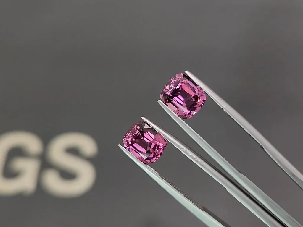Pair of purple rhodolite cushion cut 4.64 carats, Tanzania Image №3