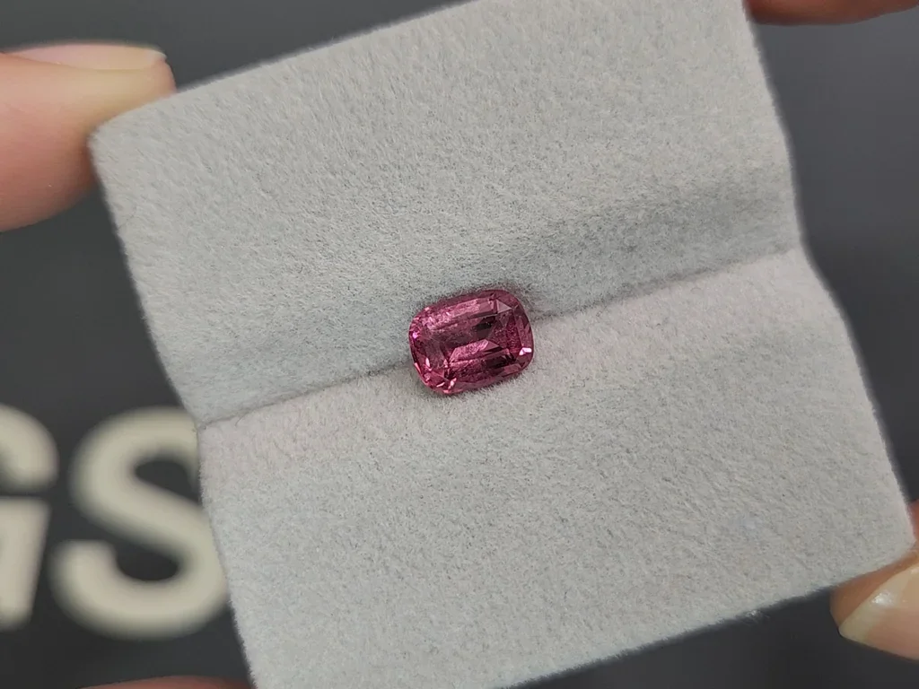 Rhodolite garnet cushion cut 1.59 carats, Tanzania Image №4