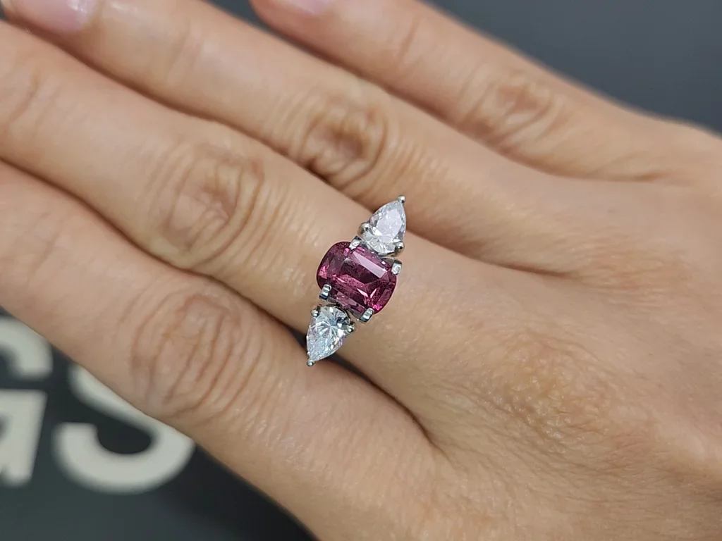 Rhodolite garnet cushion cut 1.59 carats, Tanzania Image №5