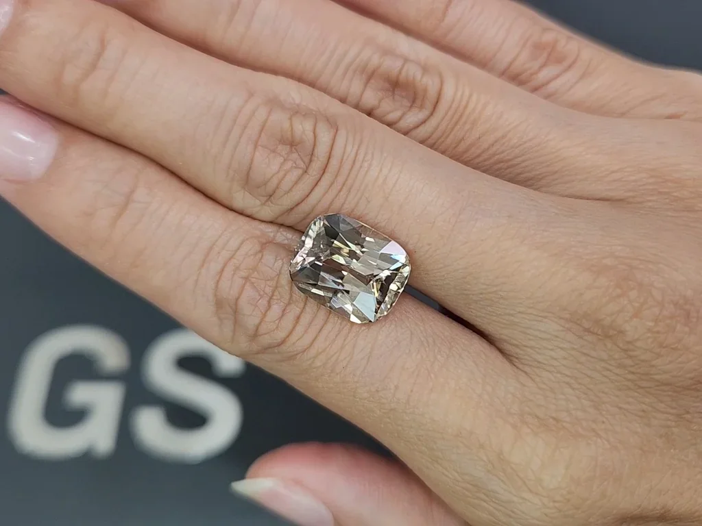 Brown zircon cushion cut 10.30 carats, Tanzania Image №2
