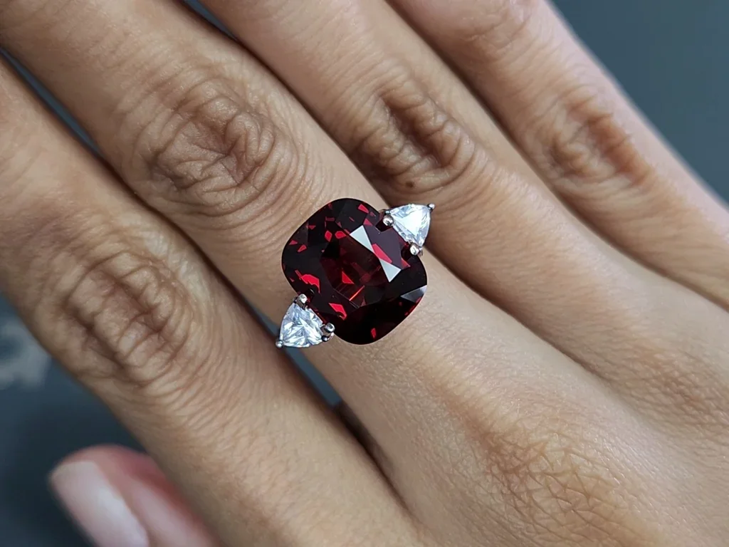 Garnet rhodolite cushion cut 9.57 carats, Africa Image №5