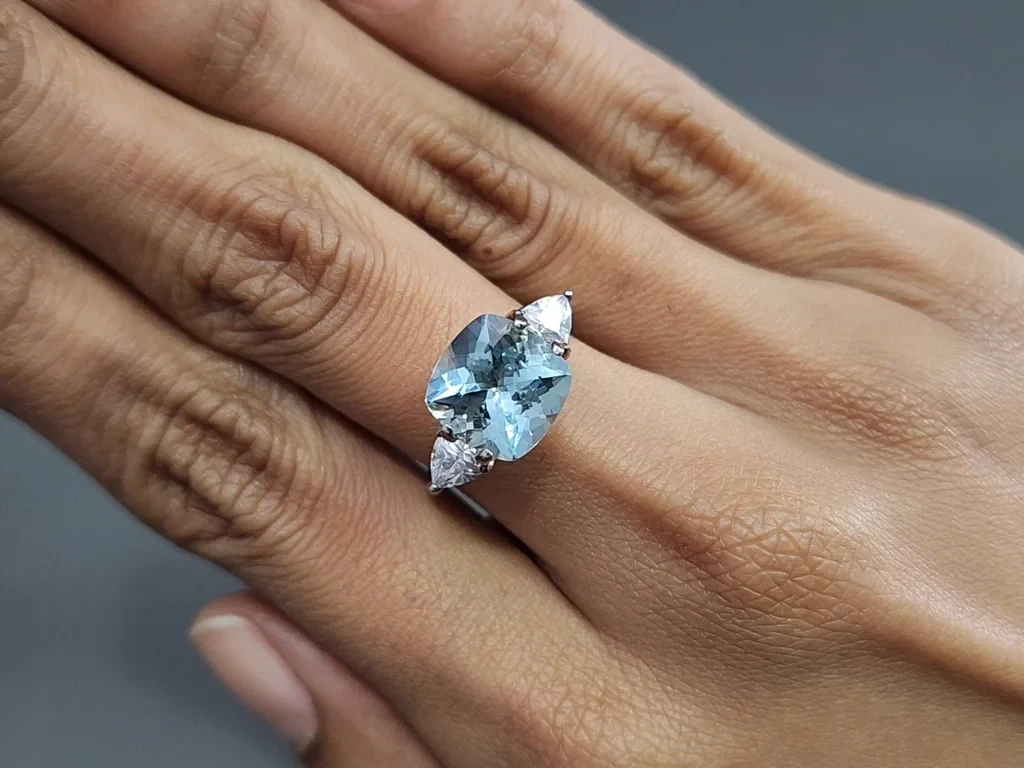 Aquamarine cushion cut 3.64 carats, Madagascar  Image №5