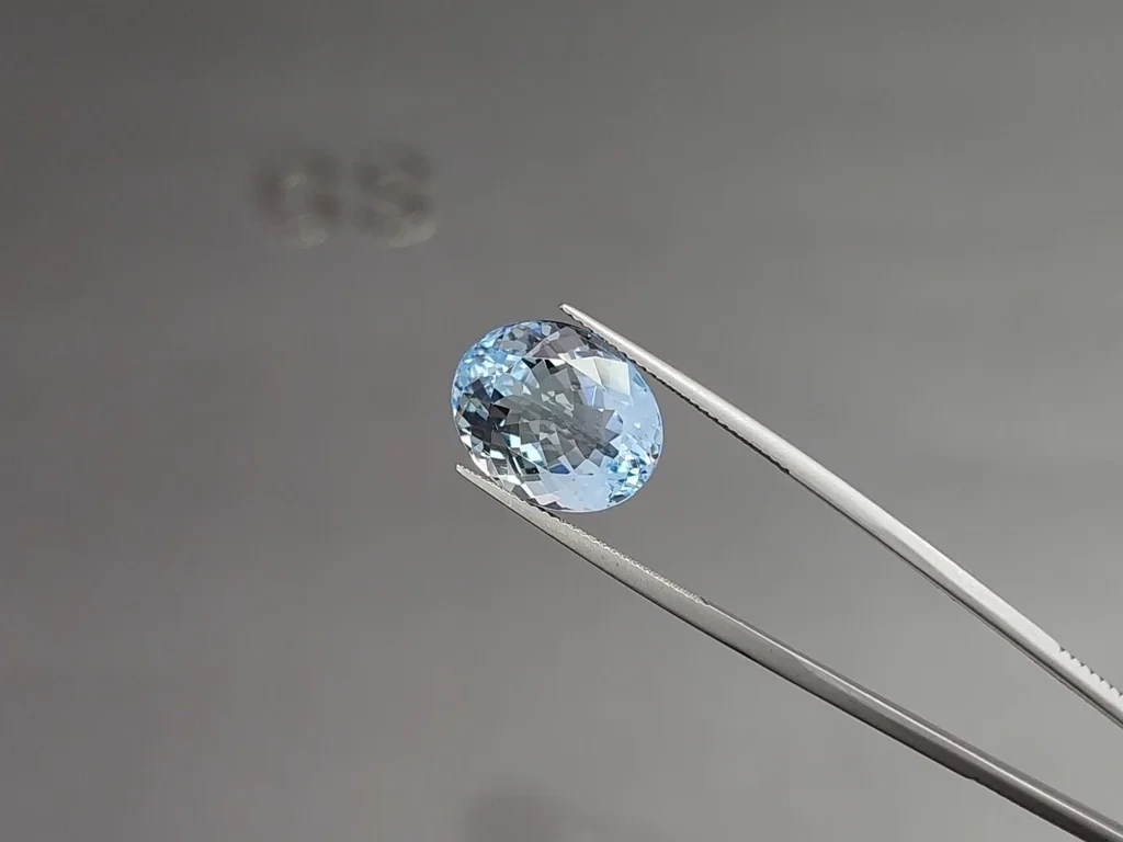Aquamarine oval cut 10.25 carats, Madagascar  Image №3