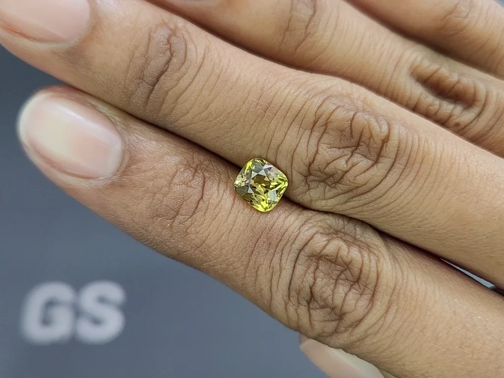 Chrysoberyl cushion cut 1.60 carats, Sri Lanka Image №2