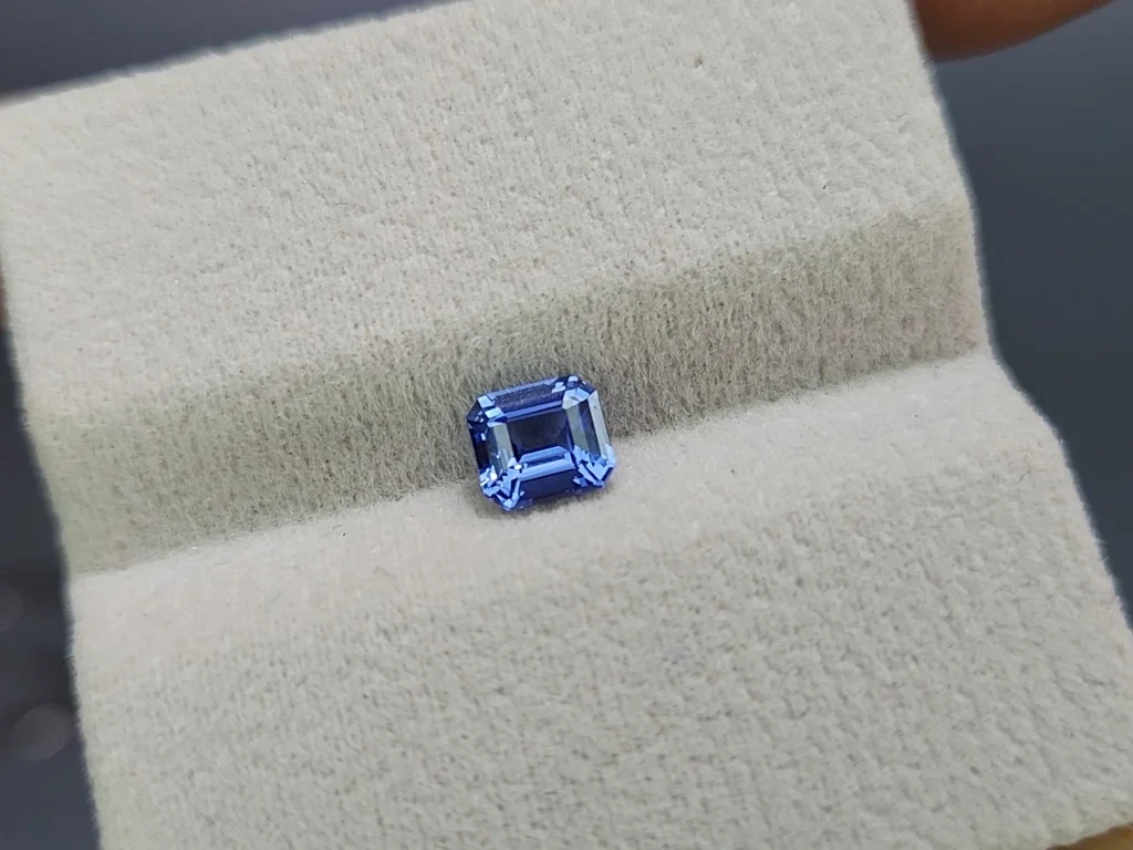 Unheated sapphire Cornflower Blue octagon cut 1.03 carats, Sri Lanka Image №4
