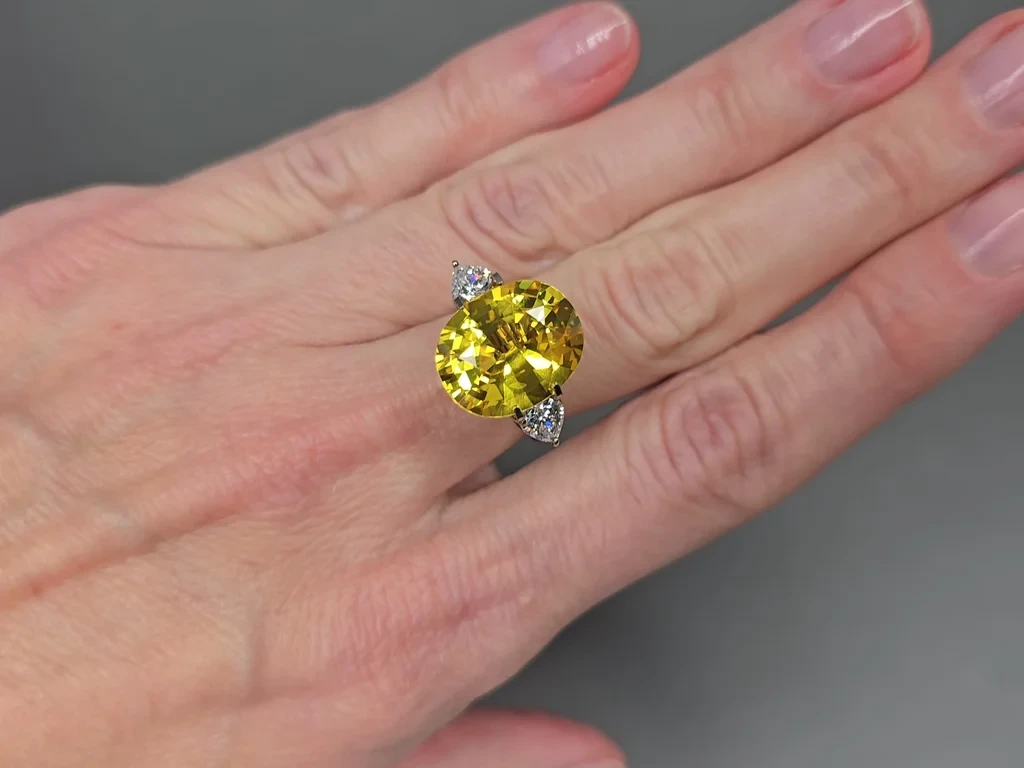 Set of Golden yellow sapphires in oval cut  26.75 carats, Sri Lanka Image №11