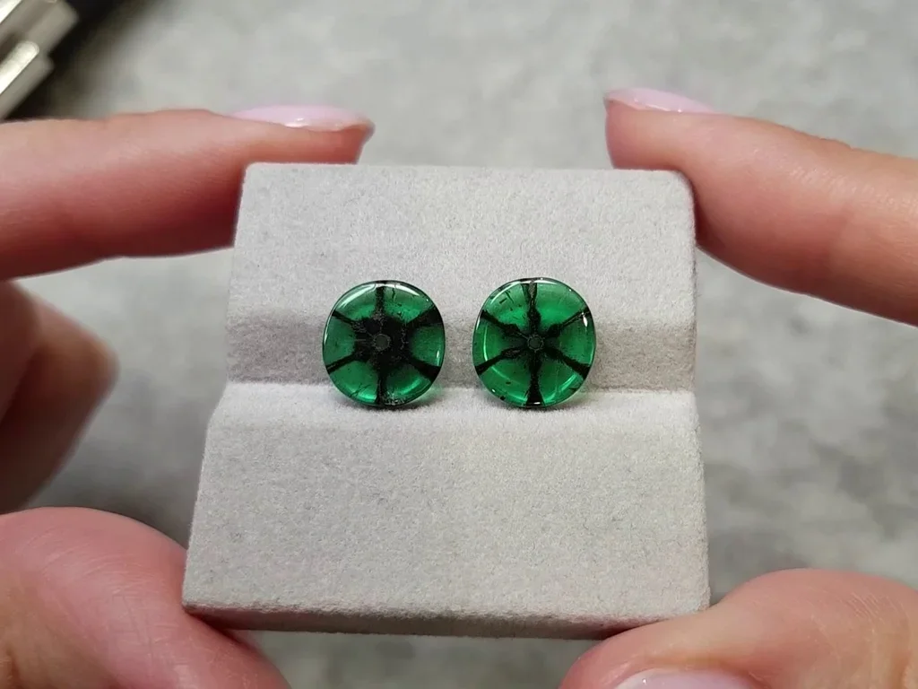 Pair of intense trapiche emeralds 5.94 ct, Colombia Image №3