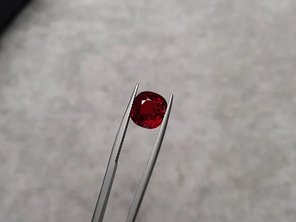 Cushion cut orange-red spinel 4.70 ct, Burma Image №3
