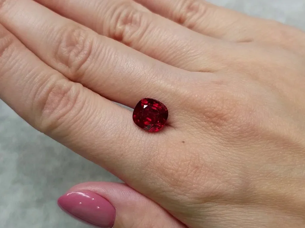 Cushion cut orange-red spinel 4.70 ct, Burma Image №2
