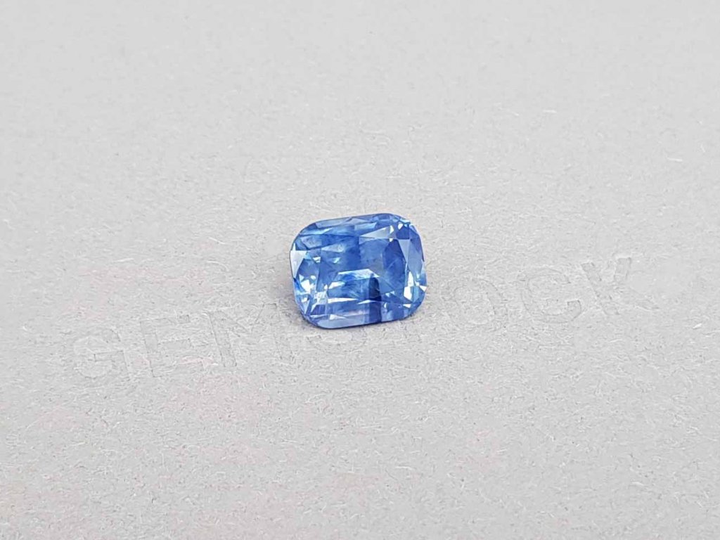 Unheated blue sapphire in cushion cut 6.07 ct, Madagascar Image №2