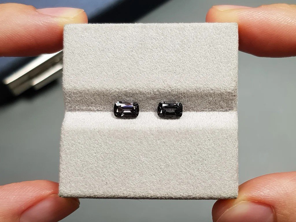 Pair of cushion-cut steel spinels 1.28 ct, Burma Image №2