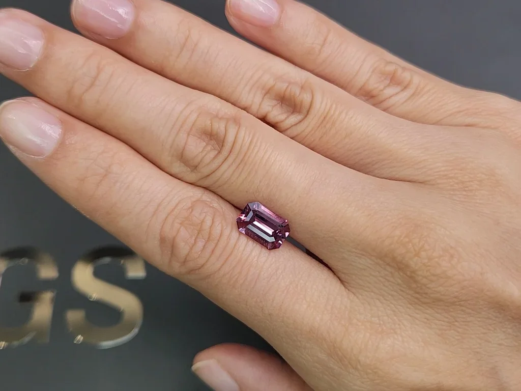 Burmese pink spinel in octagon cut 2.12 carats Image №2
