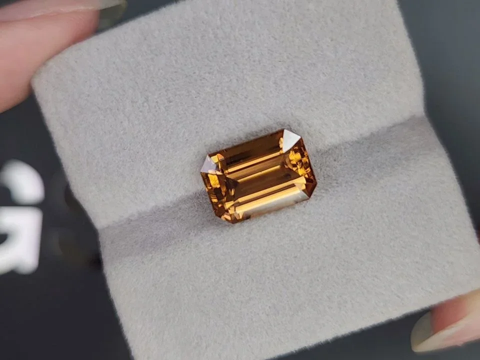 Orange-brown zircon in octagon cut 7.24 carats, Tanzania Image №4