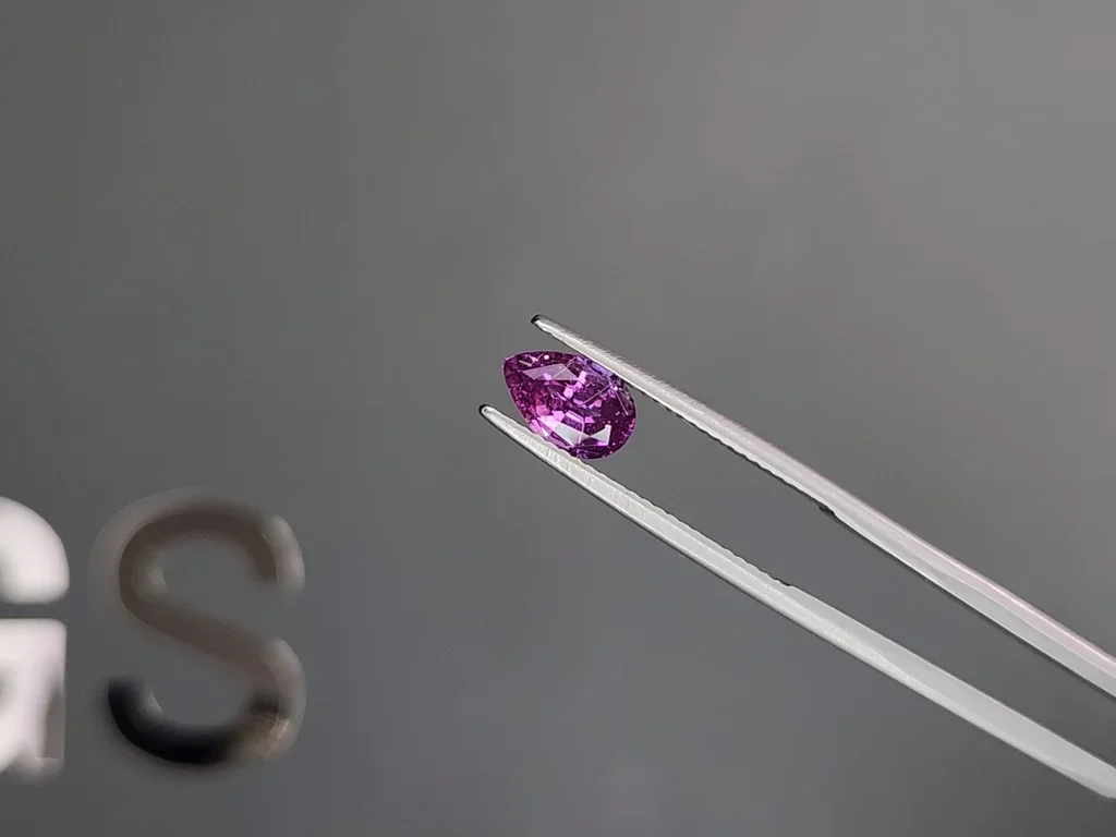 Unheated purple sapphire pear cut 1.37 carats, Madagascar  Image №3