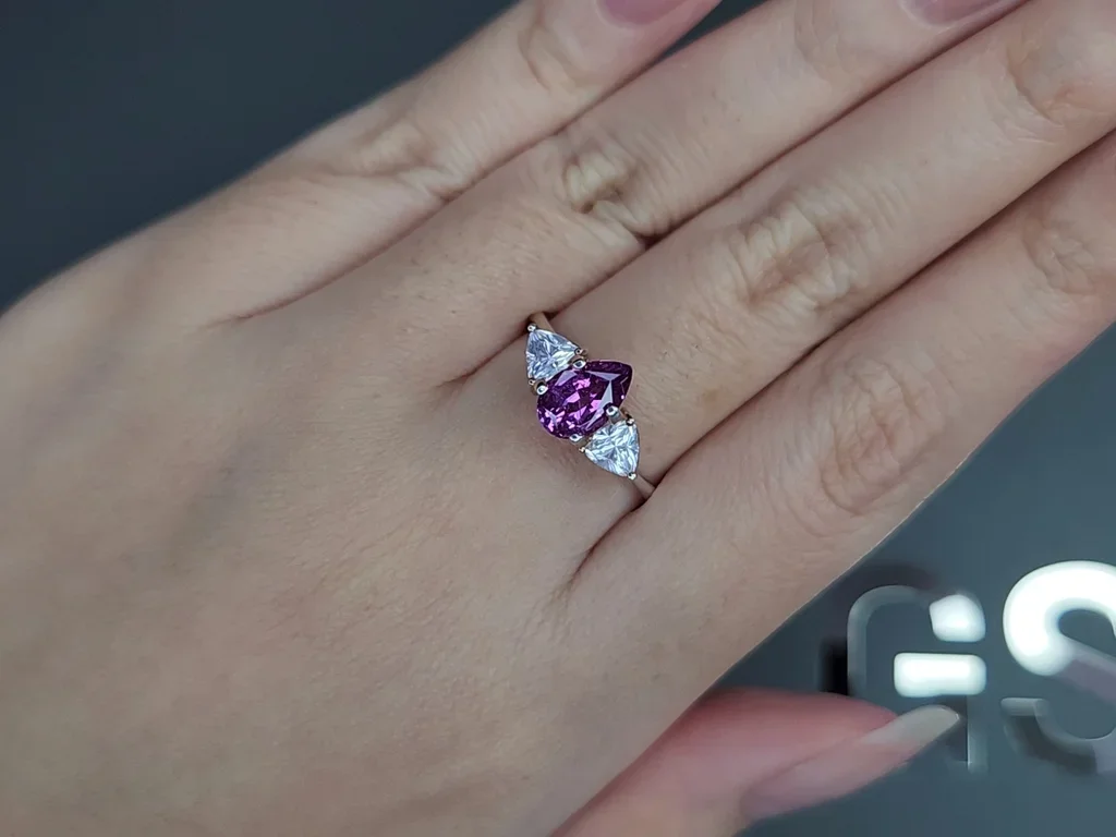 Unheated purple sapphire pear cut 1.37 carats, Madagascar  Image №5