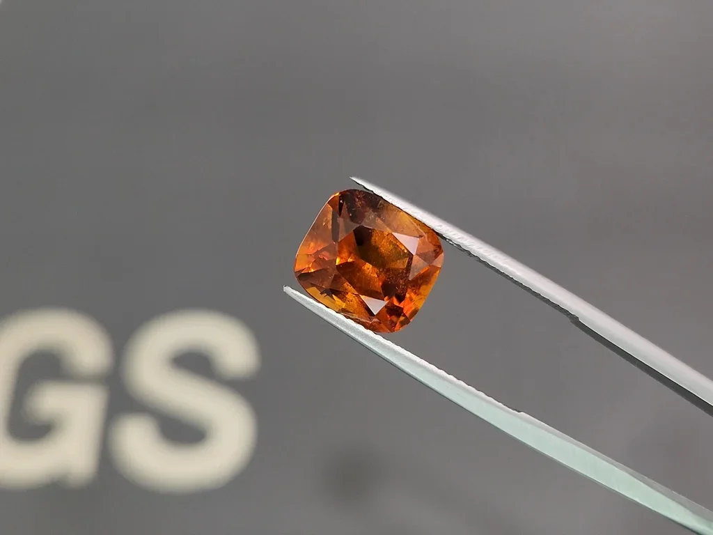 Deep orange clinohumite in cushion cut 6.77 carats, Afghanistan Image №3