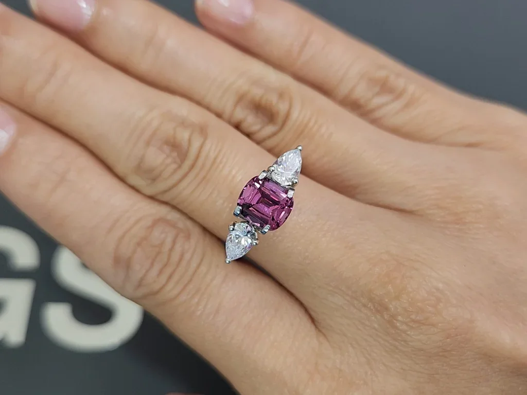 Rhodolite garnet cushion cut 2.09 carats, Tanzania Image №5