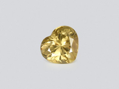 Yellow zircon heart shape 10.54 carats, Tanzania photo