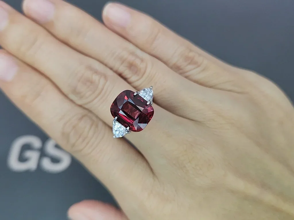 Purple garnet cushion cut 7.90 carats, Africa Image №5