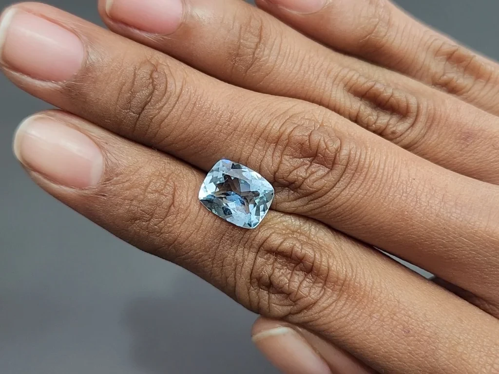 Aquamarine cushion cut 3.31 carats, Madagascar  Image №2