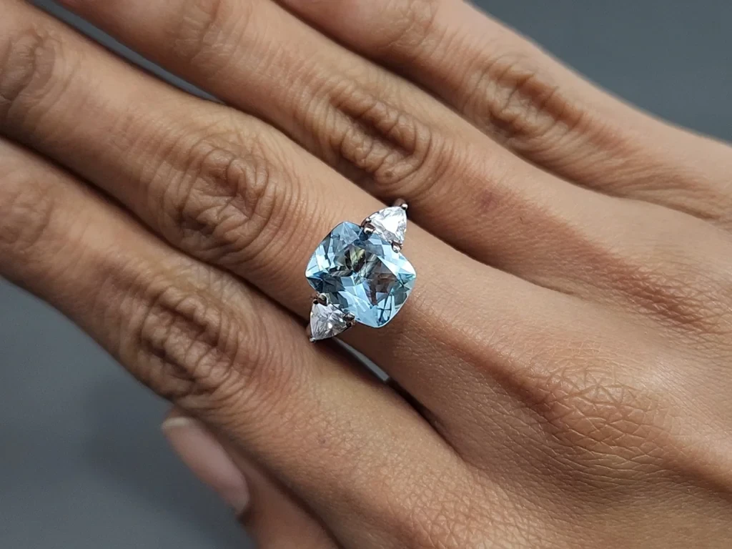 Aquamarine cushion cut 3.31 carats, Madagascar  Image №5